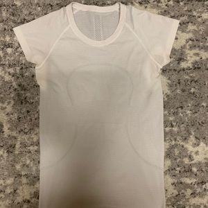 LuluLemon Swiftly tech short sleeve